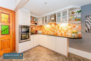 Kitchen- click for photo gallery